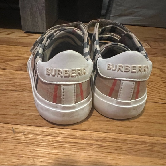 Kids Burberry sneakers size 26 - Picture 6 of 6